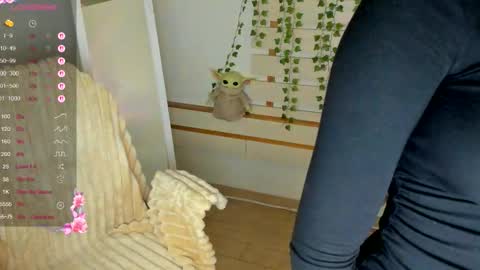 Snapshot of allana_dream chatting on 09.25.25 Allana online show from 09.25.25