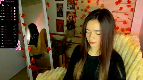 Snapshot of allana_dream chatting on 10.18.25 Allana online show from 10.18.25