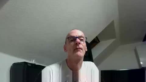 Snapshot of allesgeilbeiuns chatting on 10.13.25 gay online show from 10.13.25