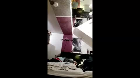 Snapshot of allesgeilbeiuns chatting on 10.31.25 gay online show from 10.31.25