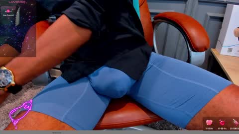 Snapshot of allessandrosantos chatting on 12.25.24 Help me reach 100 likes online show from 12.25.24