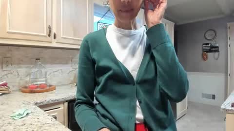 Snapshot of allgood4u chatting on 01.22.25 wishlist on bio online show from 01.22.25