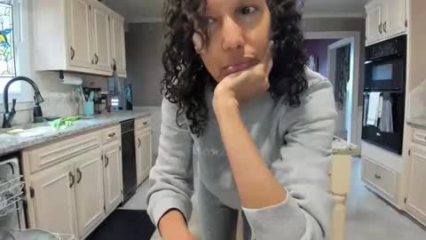Snapshot of allgood4u chatting on 02.23.25 wishlist on bio online show from 02.23.25
