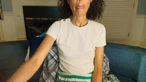 Snapshot of allgood4u chatting on 09.16.25 wishlist on bio online show from 09.16.25
