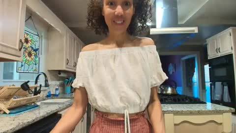 Snapshot of allgood4u chatting on 04.11.26 wishlist on bio online show from 04.11.26