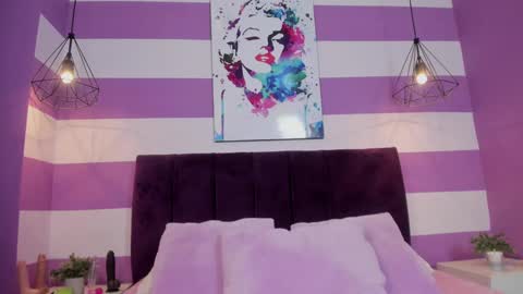 Snapshot of alli_cooper chatting on 12.04.24 Ali online show from 12.04.24