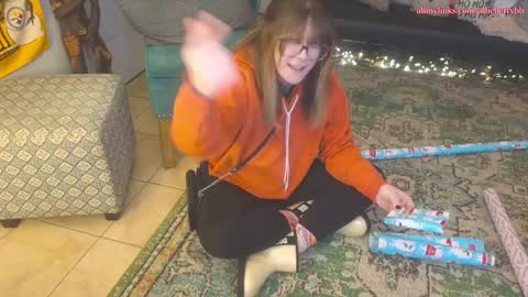 Snapshot of allieberrybb chatting on 12.18.24  bb  online show from 12.18.24