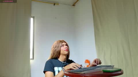 Snapshot of alliison_foxx chatting on 04.25.26 Alliison Foxx online show from 04.25.26