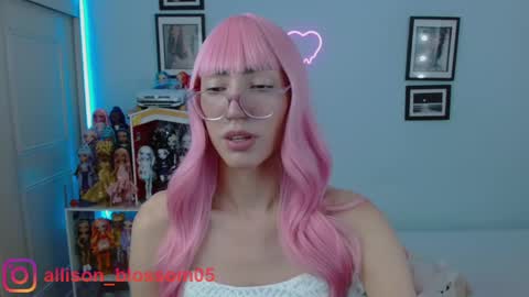   online show from 02.09.25