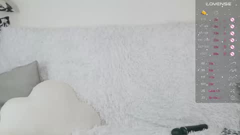 Snapshot of allisonmoonlight chatting on 03.10.25 allisonmoonlight online show from 03.10.25