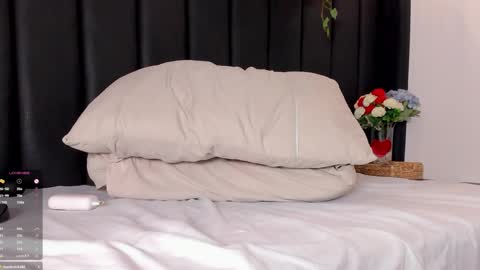 Snapshot of allisonroberts_ chatting on 02.25.25 Alli online show from 02.25.25