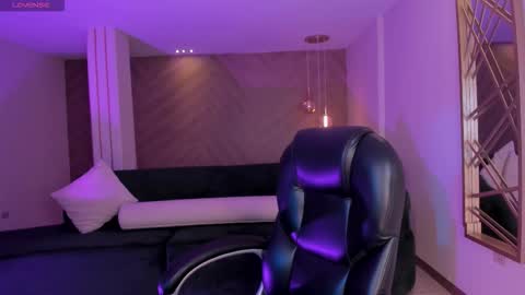 Allison Rogers online show from 11.25.25