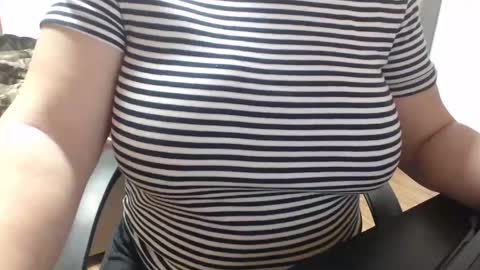 Snapshot of alliye chatting on 01.02.25 alliye online show from 01.02.25