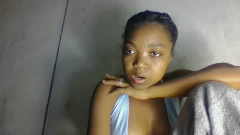 Snapshot of allizida01 chatting on 05.14.26 allizida01 online show from 05.14.26