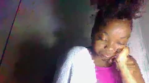Snapshot of allizida01 chatting on 05.18.26 allizida01 online show from 05.18.26