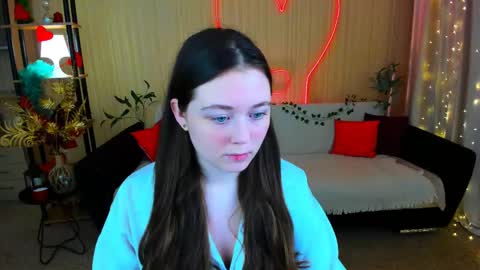 Snapshot of alluringeyess chatting on 04.19.26 alluringeyess online show from 04.19.26