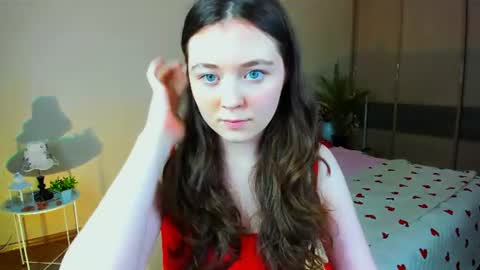 Snapshot of alluringeyess chatting on 07.15.26 alluringeyess online show from 07.15.26