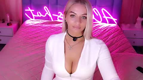 AlwaysHot online show from 03.04.26