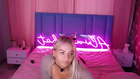 AlwaysHot online show from 03.12.26