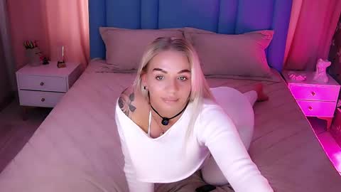 AlwaysHot online show from 04.16.26