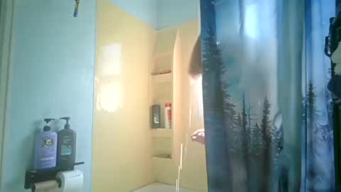 Snapshot of allwolf0323 chatting on 09.15.25 allwolf0323 online show from 09.15.25