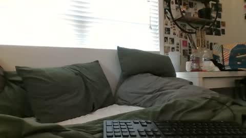 Snapshot of allylove2626 chatting on 09.15.25 allylove2626 online show from 09.15.25