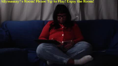 Snapshot of allyssamay chatting on 12.15.24 Allyssamay online show from 12.15.24