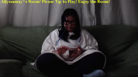 Snapshot of allyssamay chatting on 01.16.25 Allyssamay online show from 01.16.25