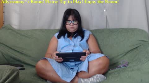Snapshot of allyssamay chatting on 09.11.25 Allyssamay online show from 09.11.25