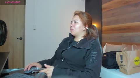 ALMA FENIX  online show from 09.30.25