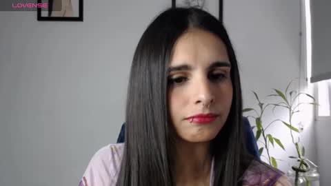 Snapshot of alma_sweet chatting on 01.19.25 Arhantxa online show from 01.19.25