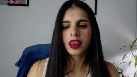 Snapshot of alma_sweet chatting on 03.09.25 Arhantxa online show from 03.09.25