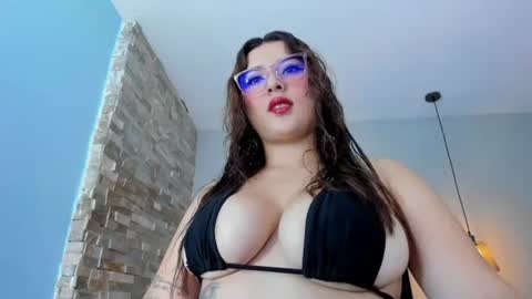 Snapshot of alma_valencia chatting on 06.27.26 ALMA online show from 06.27.26