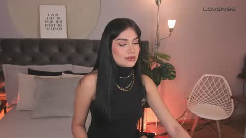Mia online show from 06.18.26