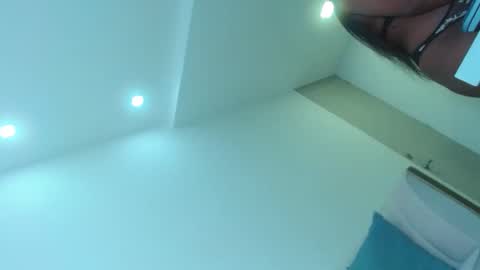 almadoll_ online show from 10.31.25