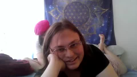 Snapshot of almalexie chatting on 07.19.26 You can call me Alma. online show from 07.19.26
