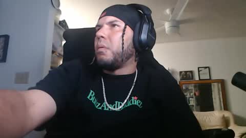 Snapshot of aloha_king chatting on 04.19.26 simplyfaded online show from 04.19.26