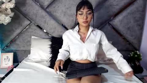 Alondra online show from 06.06.26