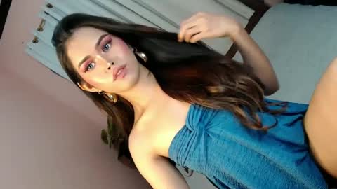 Snapshot of alove_too_last chatting on 01.25.25 LEXY online show from 01.25.25