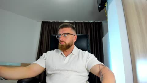 Alphaalexxx Lets reach Me 100 thumbs up online show from 06.11.26