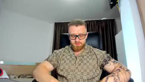 Alphaalexxx Lets reach Me 100 thumbs up online show from 06.19.26