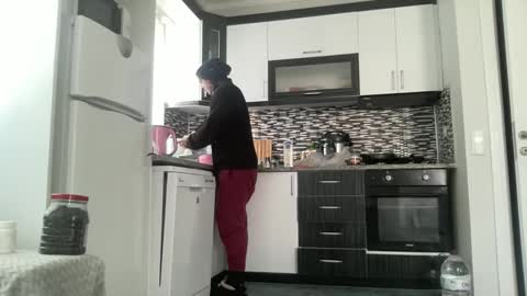 Snapshot of alphandre chatting on 02.09.25 AlphAndre online show from 02.09.25