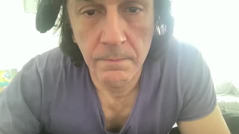 Snapshot of alphandre chatting on 03.05.25 AlphAndre online show from 03.05.25