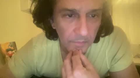 Snapshot of alphandre chatting on 03.08.25 AlphAndre online show from 03.08.25