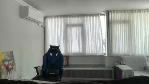 Snapshot of alphandre chatting on 03.10.25 AlphAndre online show from 03.10.25