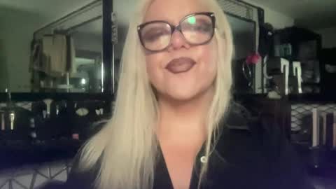 Snapshot of alphatransmami chatting on 10.05.25 alphatransmami online show from 10.05.25