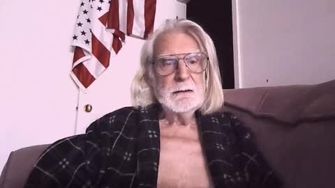 AlphaUniform online show from 03.18.26