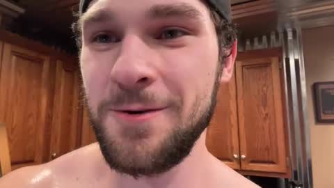 Snapshot of alphazack14 chatting on 02.02.25 alphazack14 online show from 02.02.25