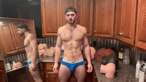 Snapshot of alphazack14 chatting on 02.13.25 alphazack14 online show from 02.13.25