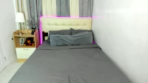 Andrea online show from 11.13.25